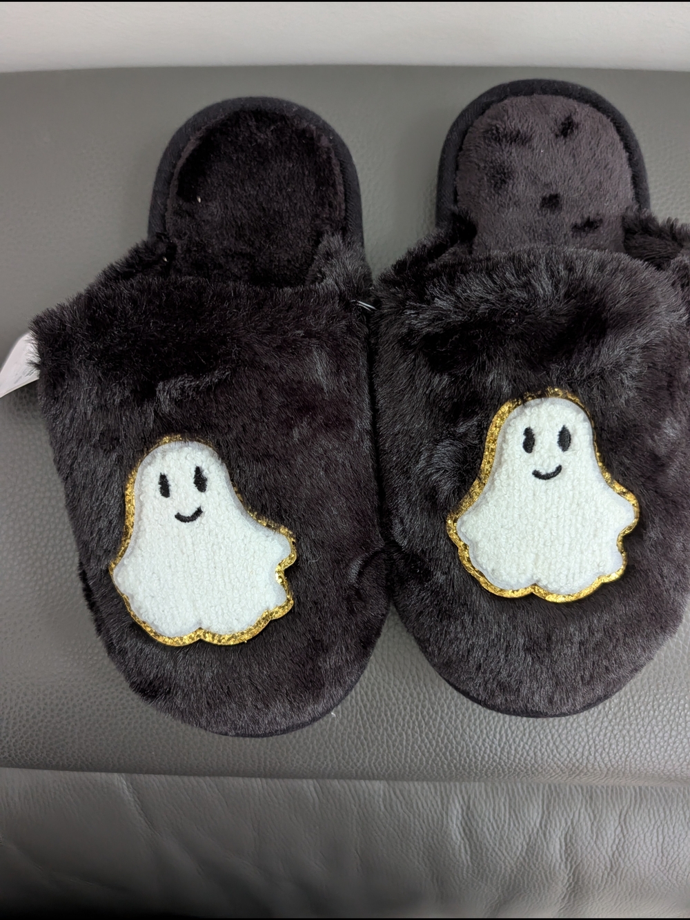 New Kirklands Black Plush Slippers with White Ghost Patch Size 5-6 Small